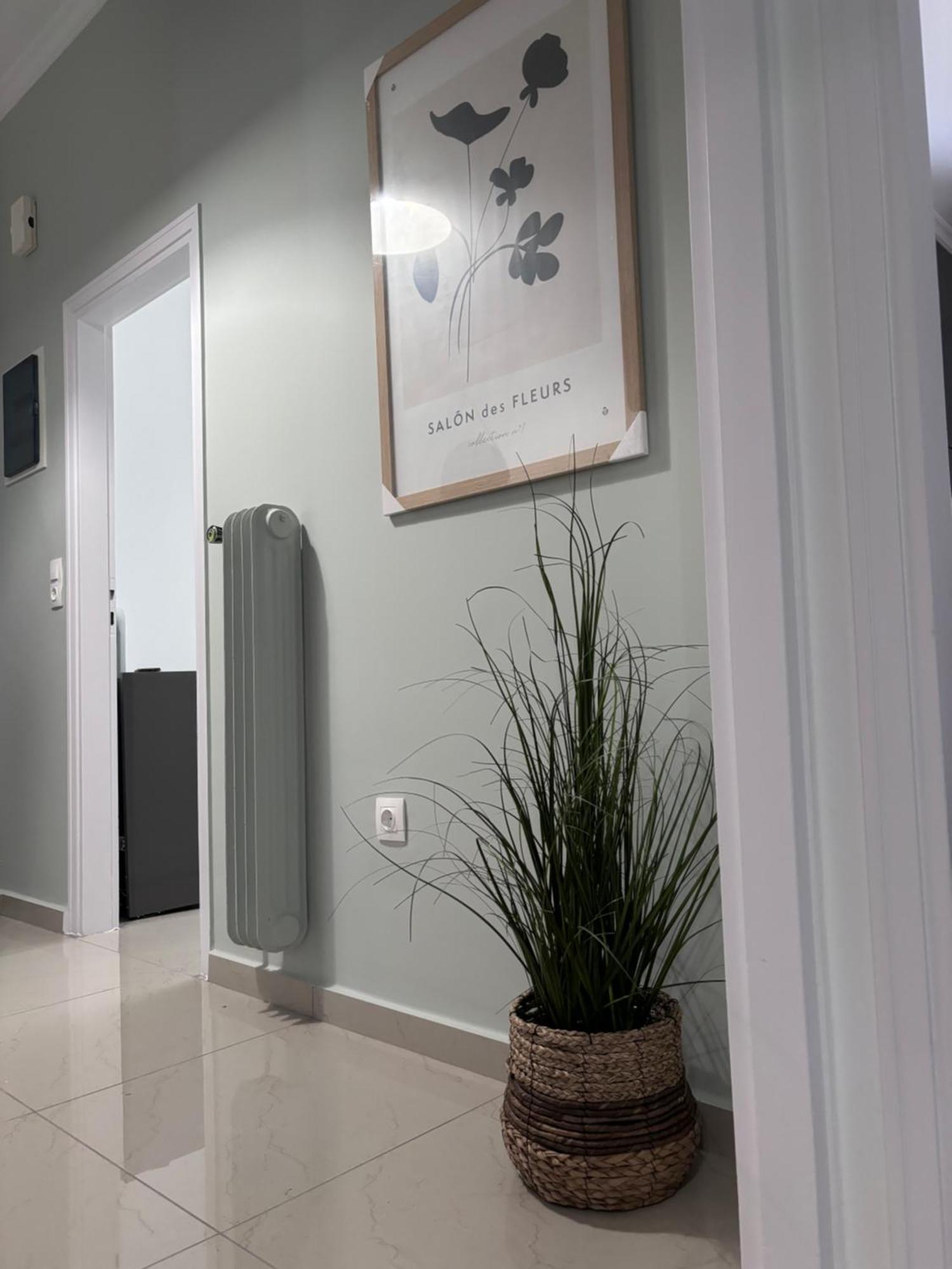 Cozy Apartment In The Heart Of Athena Bagian luar foto