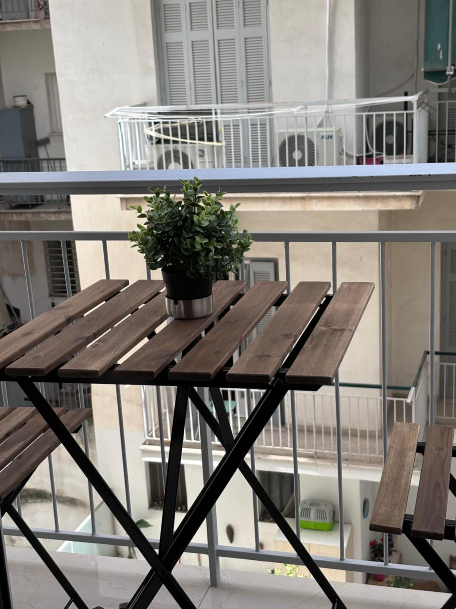 Cozy Apartment In The Heart Of Athena Bagian luar foto